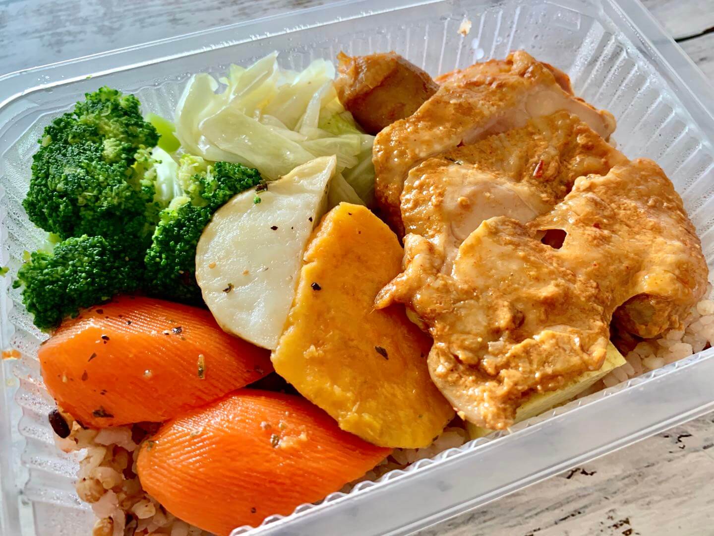 【外送美食】 UBER EATS 新北三重區 – savour fresh 健康餐盒
