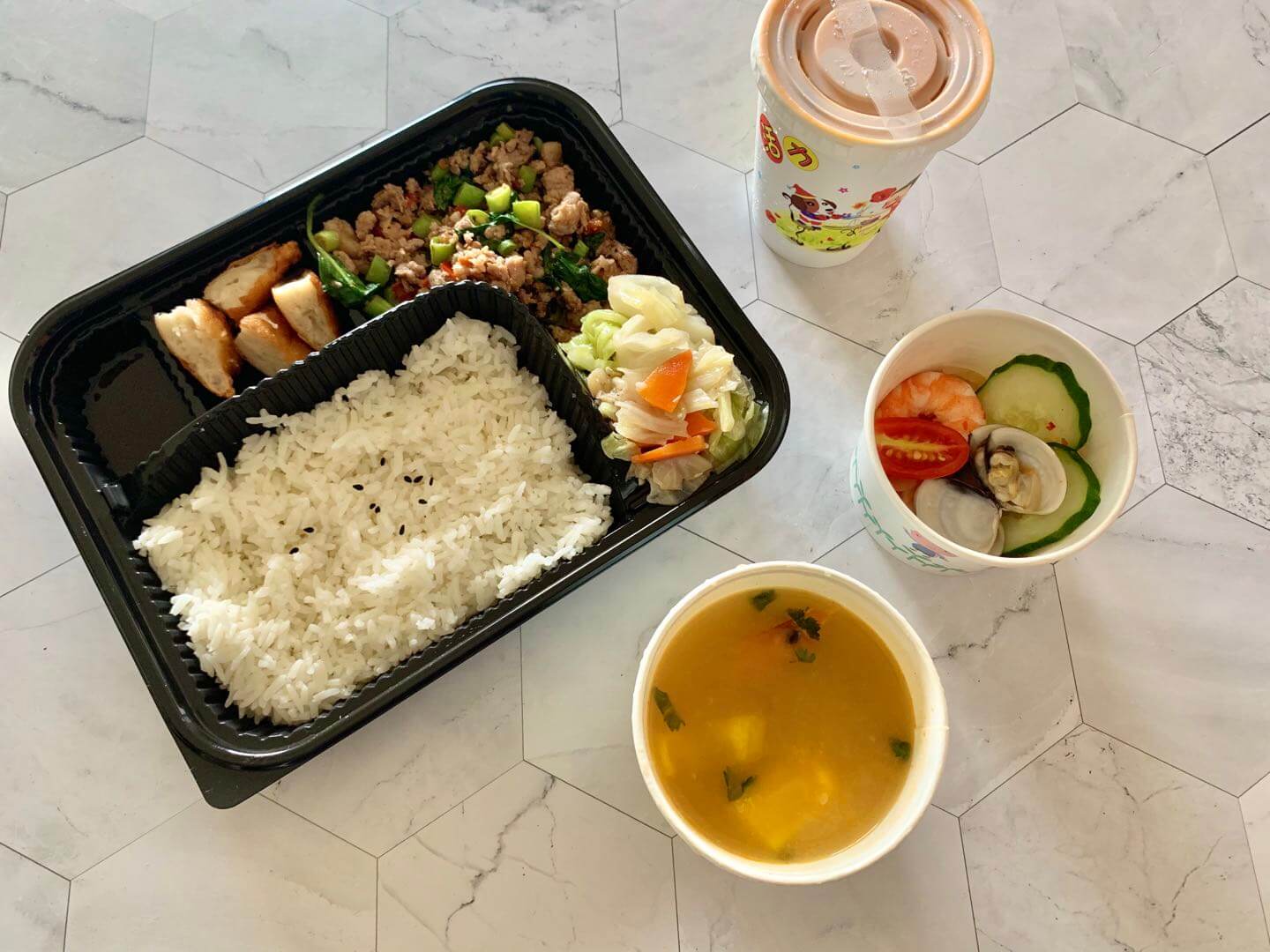 【外送美食】 UBER EATS 新北三重區 – 泰印象泰式料理茶品