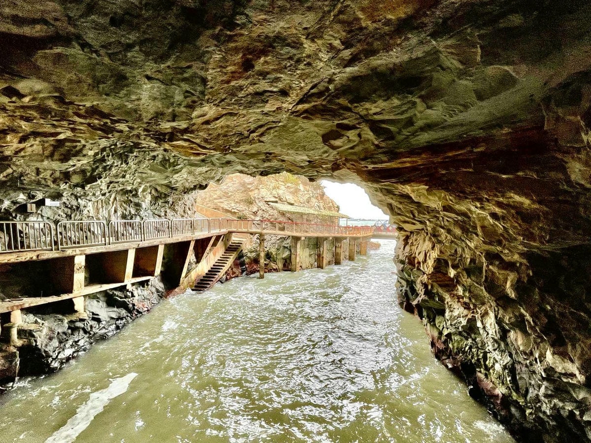 小金門自助旅遊｜三天兩夜自由行懶人包！美食、住宿、行程、交通、景點推薦 九宮坑道 烈嶼必去