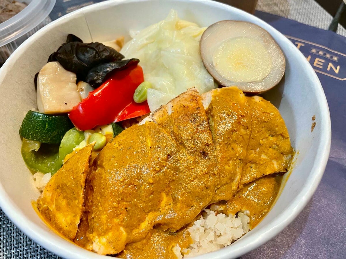 【外送美食】 UBER EATS – 泰嗨 健康餐盒 Thai High X Just Kitchen 沙嗲 雞胸