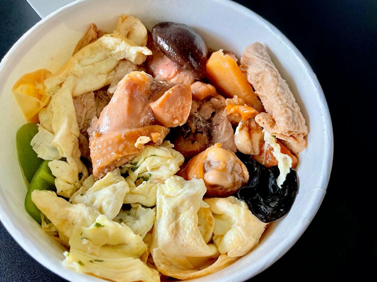 【外送美食】 UBER EATS 新北三重區 – 極 黃燜雞米飯 心得