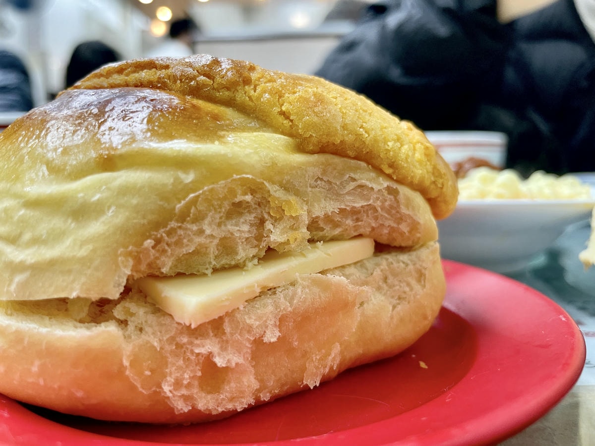 香港必吃 菠蘿油 金鳳茶餐廳