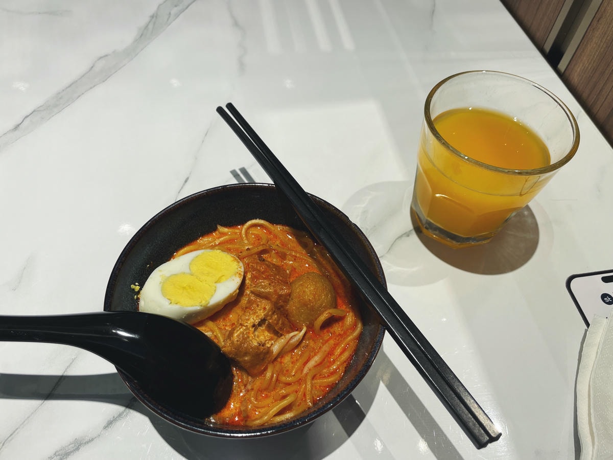 星宇航空STARLUX-吉隆坡貴賓室-Plaza-Premium-Lounge-laksa