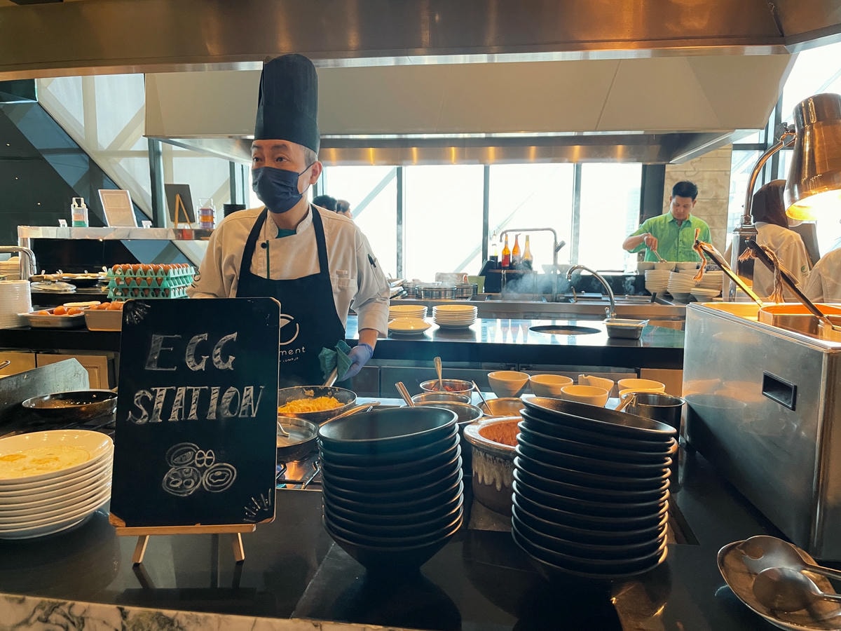 Element-Kuala-Lumpur-breakfast