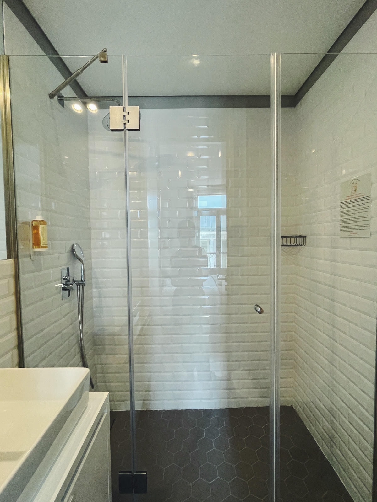 Lindo-apartamento-em-zona-central-Batalha-Porto-廁所-bathroom