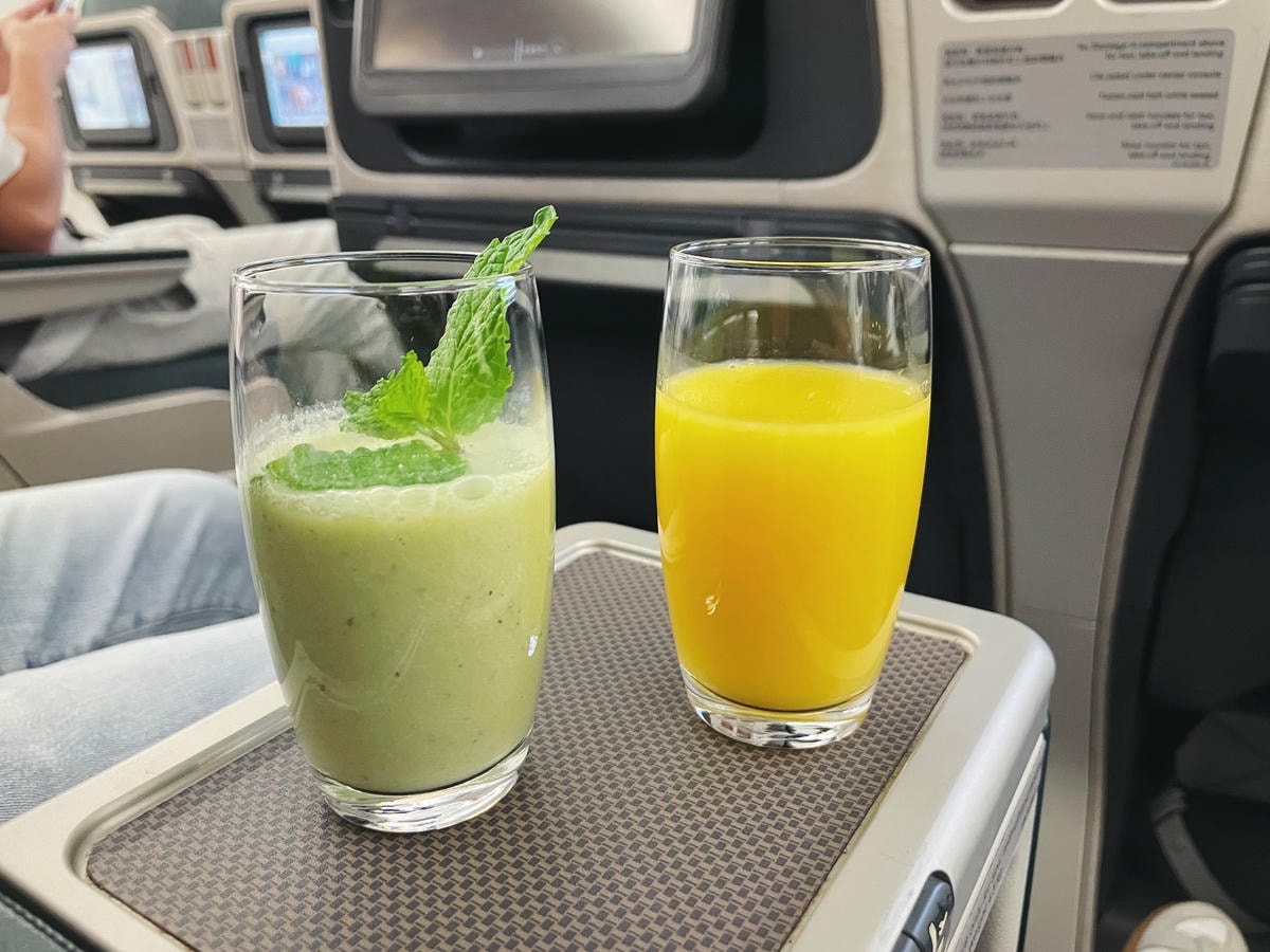 國泰航空-商務艙-迎賓飲料-Cathay-delight