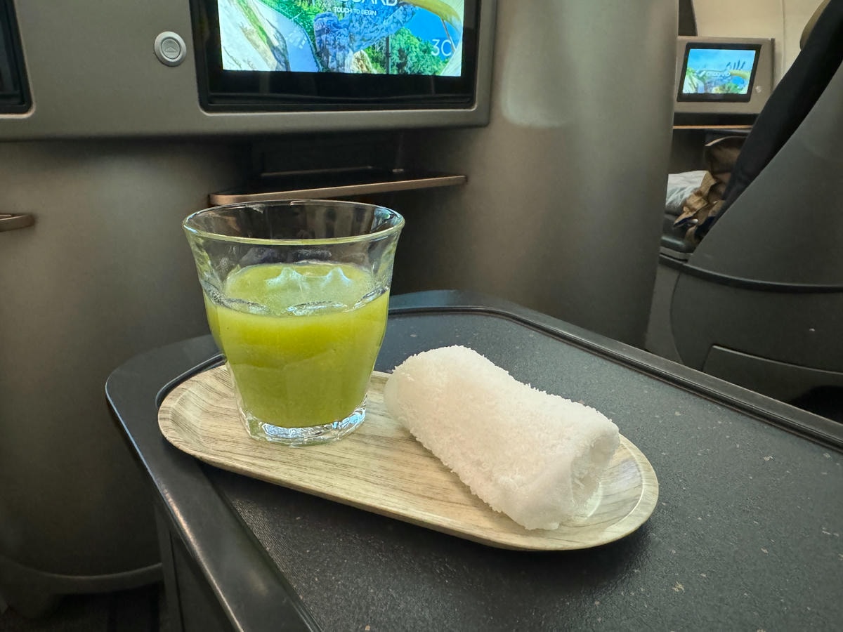星宇航空峴港商務艙-迎賓飲料