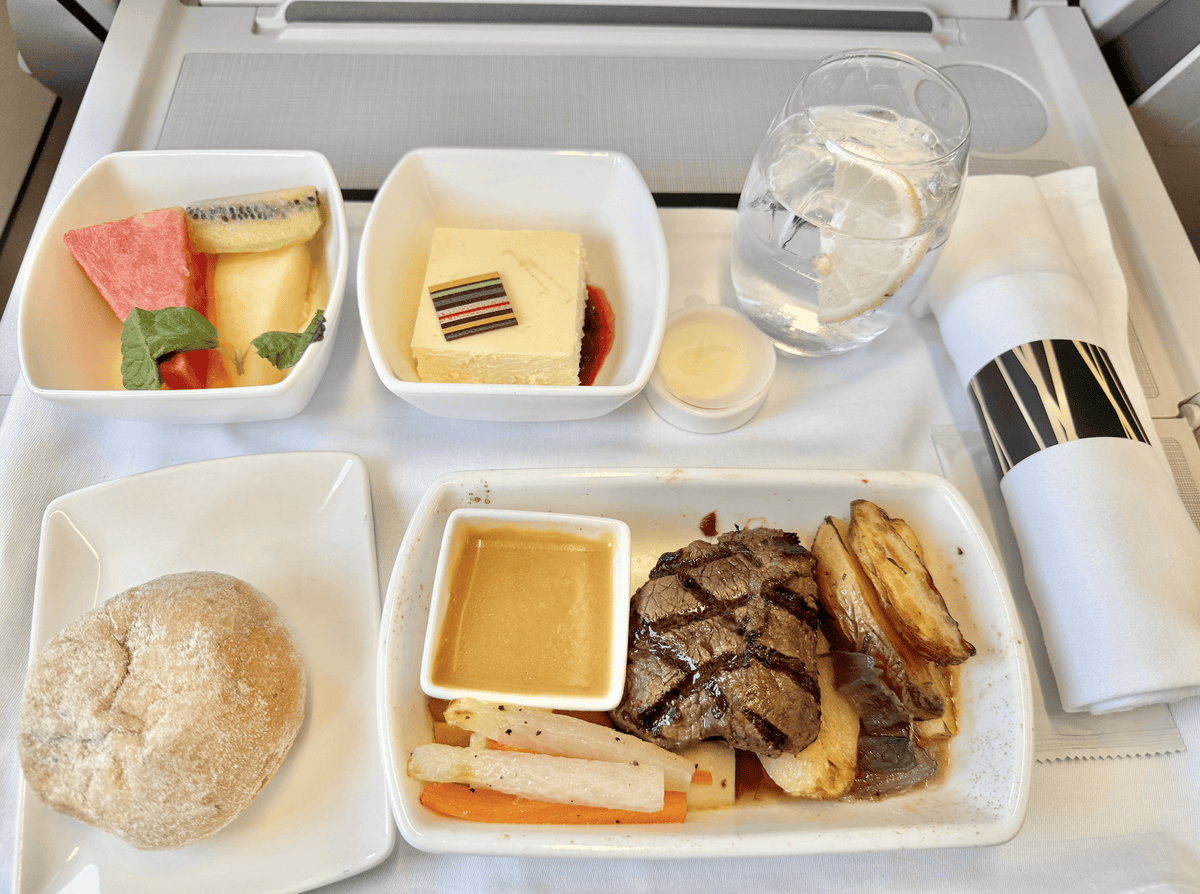 國泰航空商務艙飛機餐 cathay pacific 香港台灣