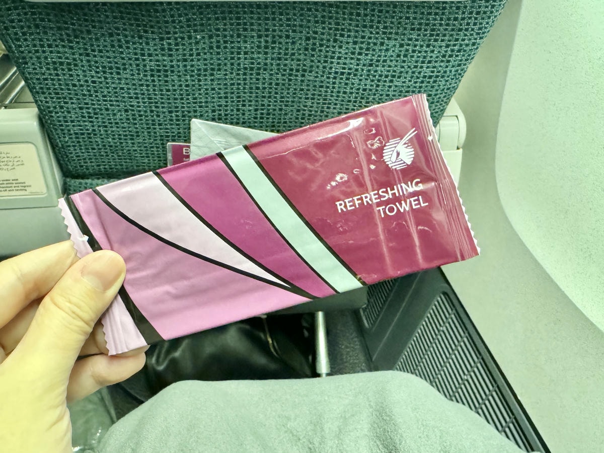qatar airways comfort+ seat