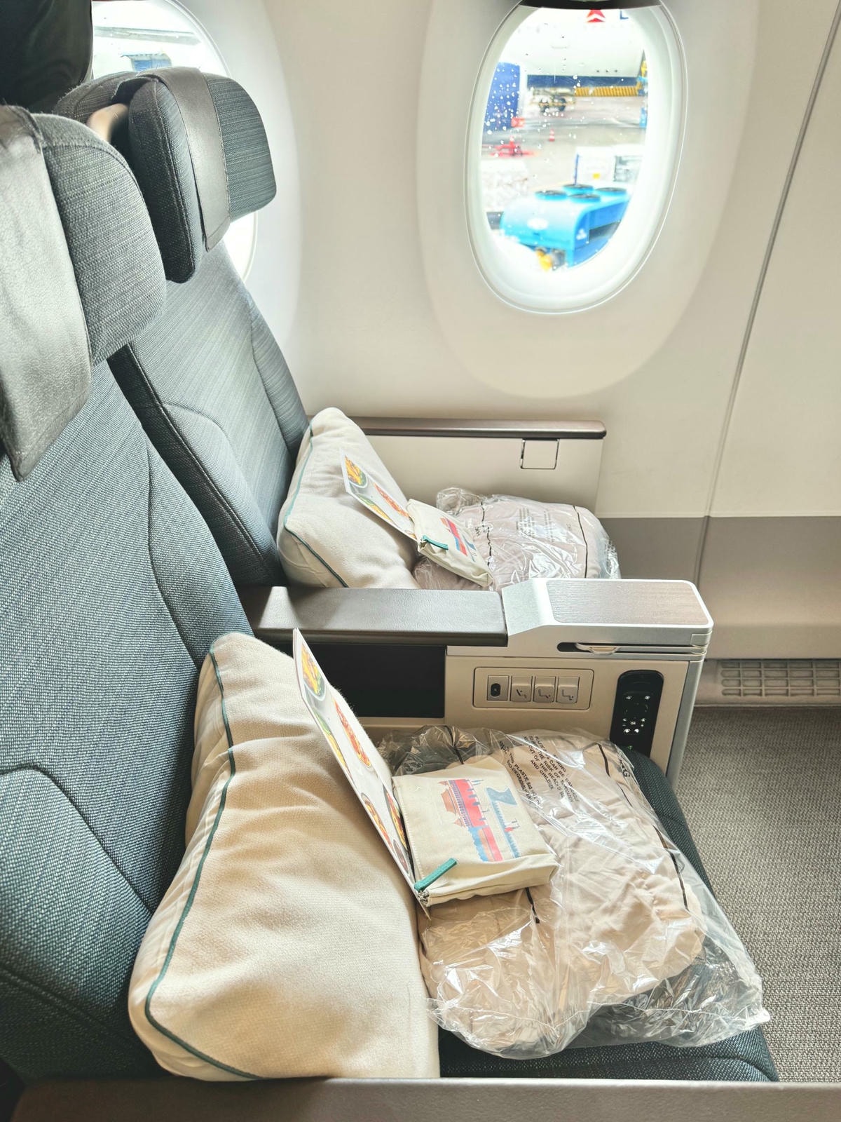 國泰航空特選經濟艙 CX270 premium economy
