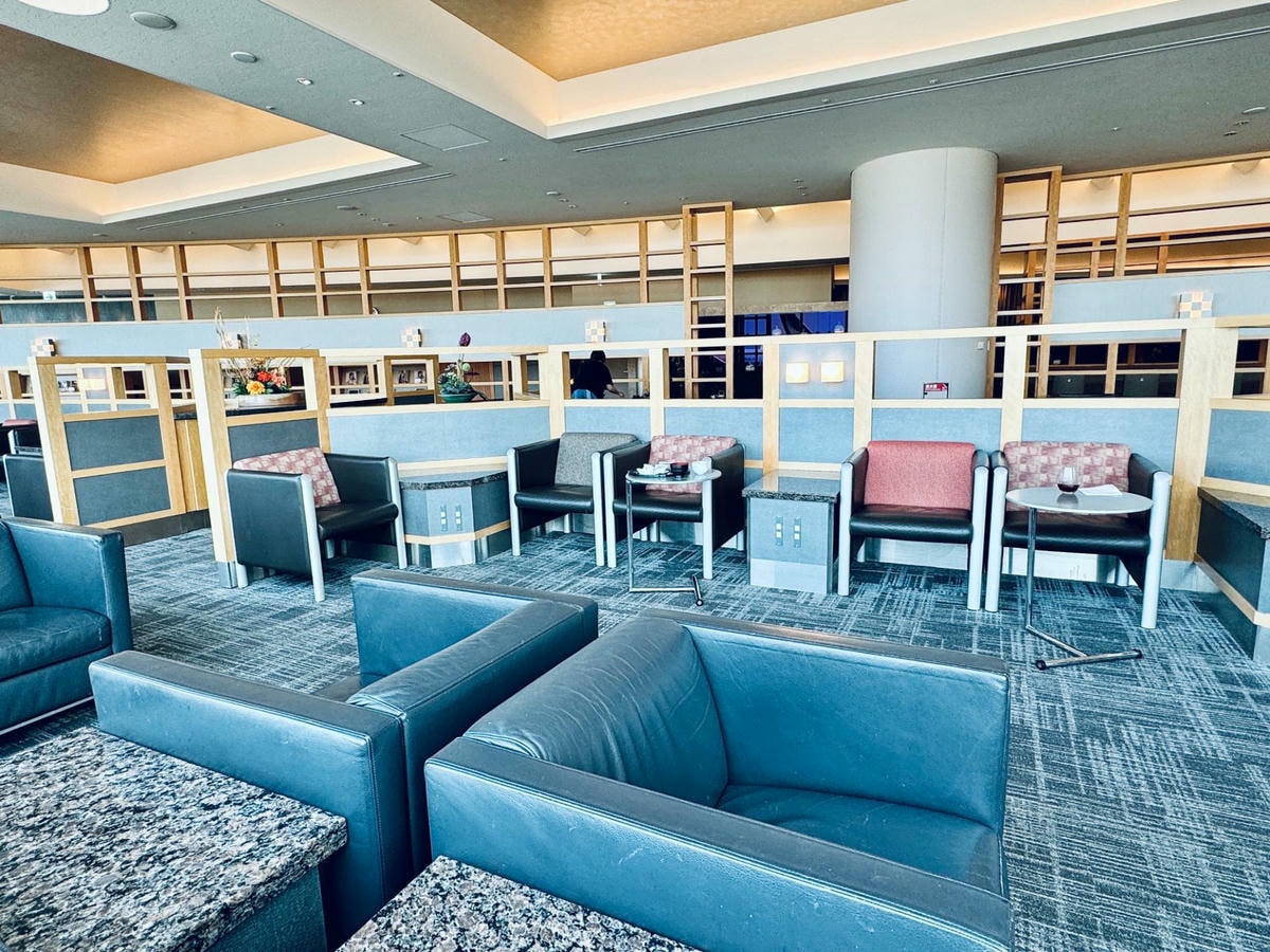 Cathay Pacific lounge NRT 東京成田機場 信用卡 國泰航空貴賓室 資格