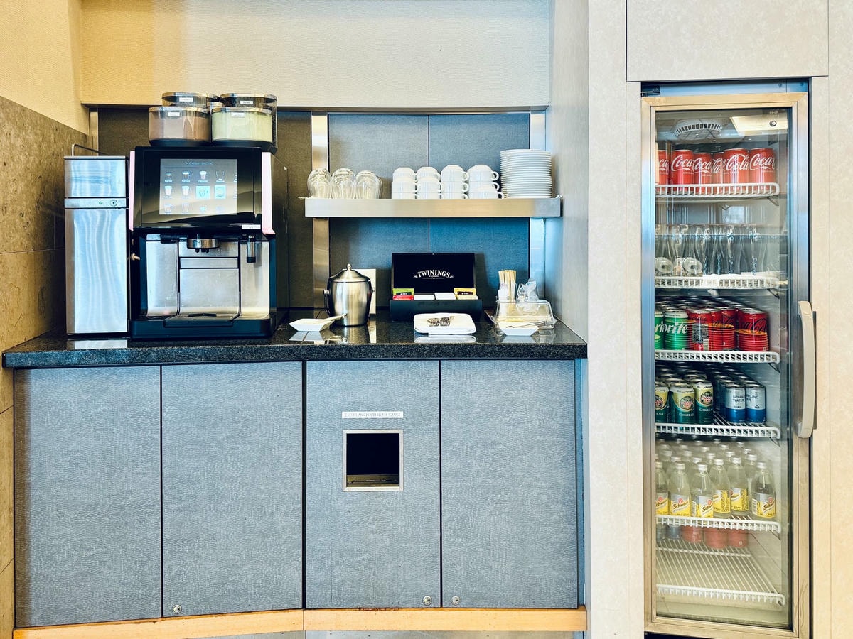 Cathay Pacific lounge NRT 東京成田機場 信用卡 貴賓室ptt