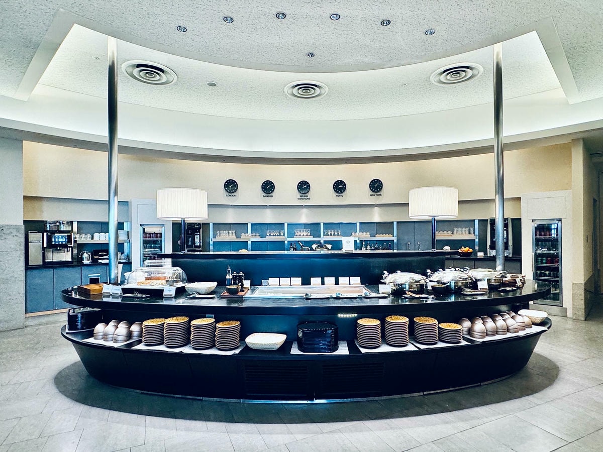 Cathay Pacific lounge NRT 東京成田機場 信用卡