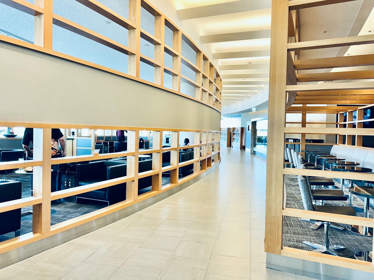 Cathay Pacific lounge NRT 東京成田機場