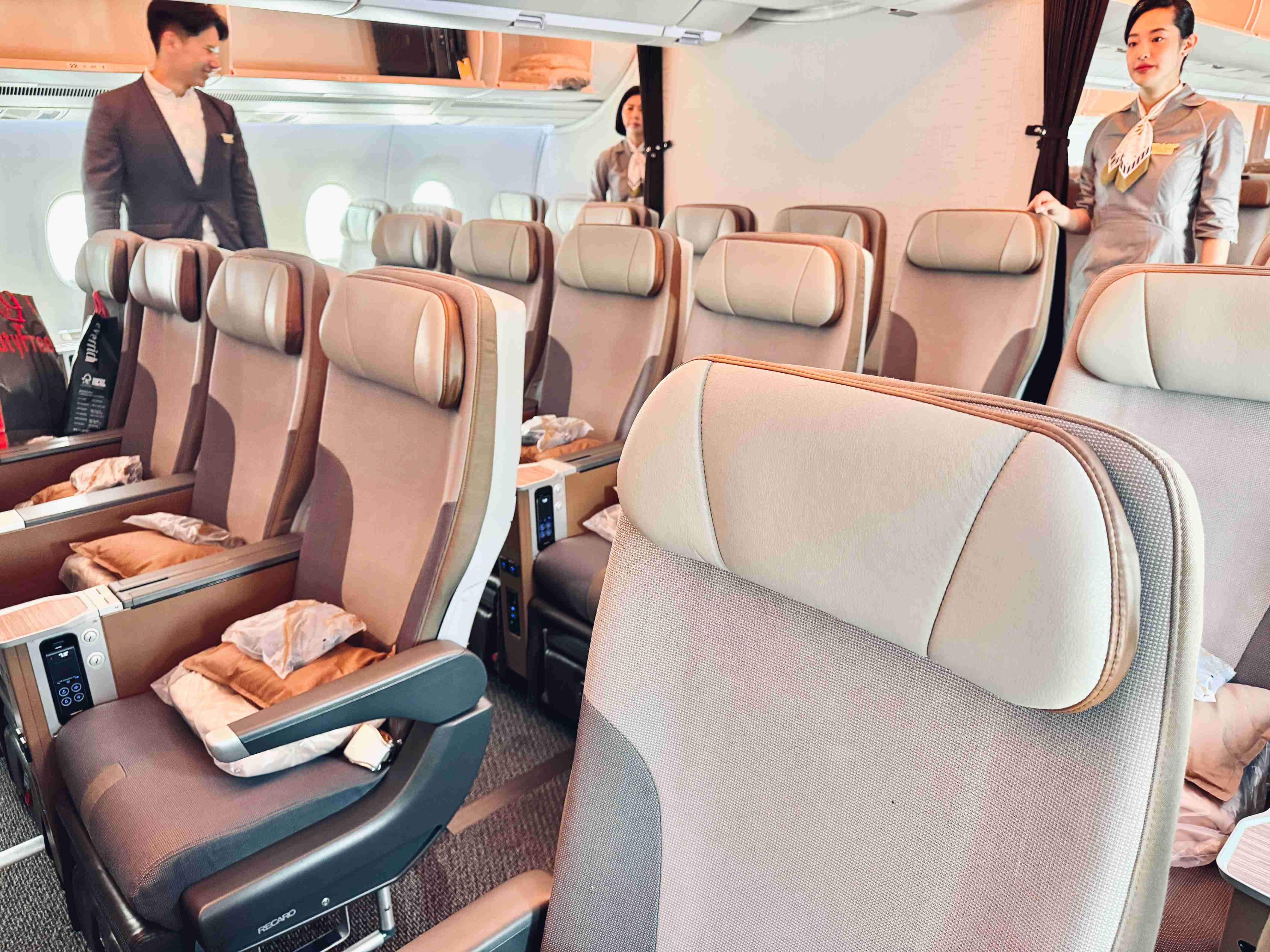 星宇航空豪華經濟艙|JX741 台北(TPE)-曼谷(BKK)A350-900飛行紀錄 - 第4張圖 JX741機型 豪華經濟艙