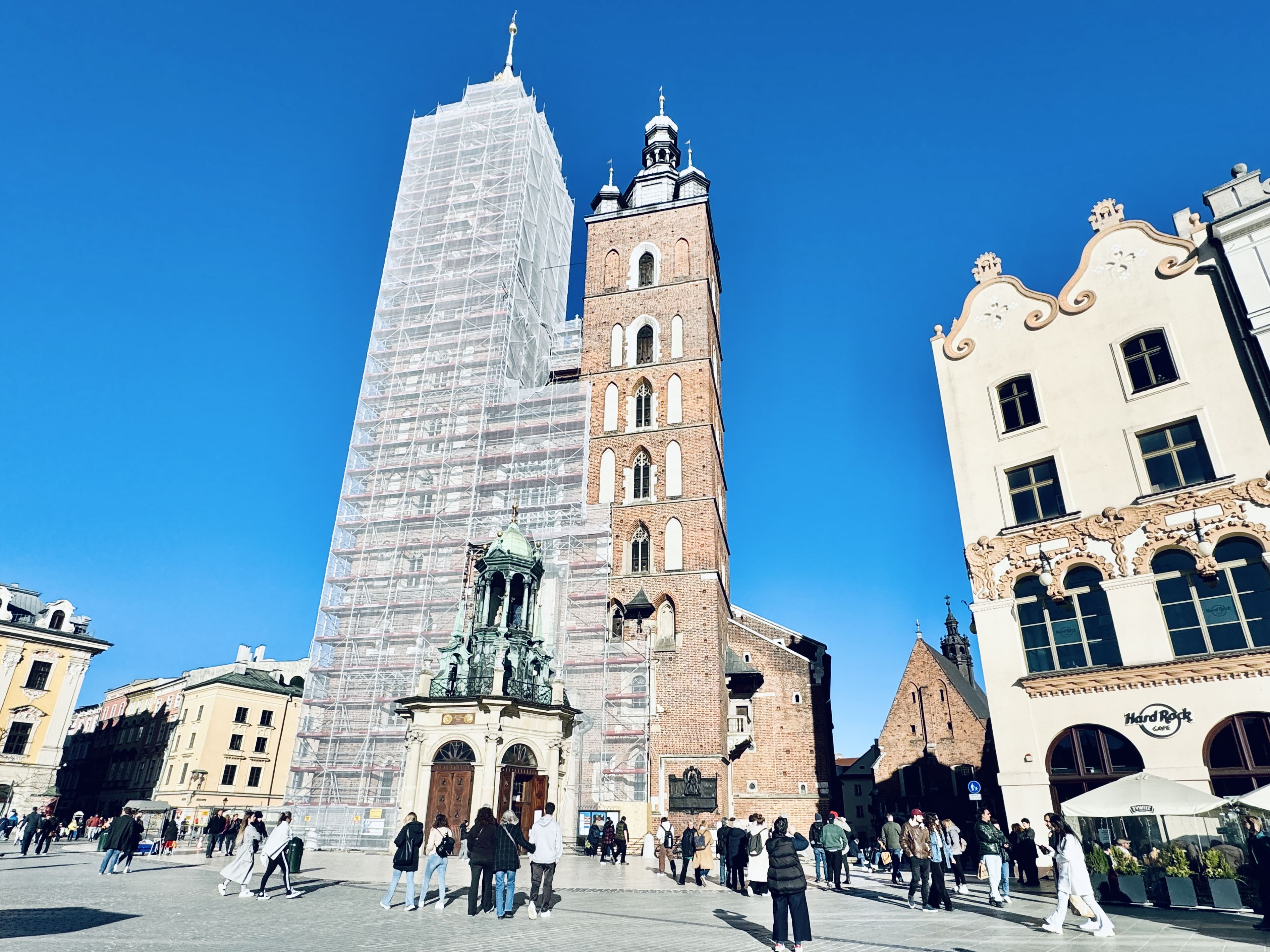波蘭自由行|克拉科夫景點地圖——四天三夜探索舊城、卡齊米日區與近郊遺跡 - 第6張圖 克拉科夫景點地圖 舊城區 聖瑪麗教堂 治安 四天三夜 行程安排