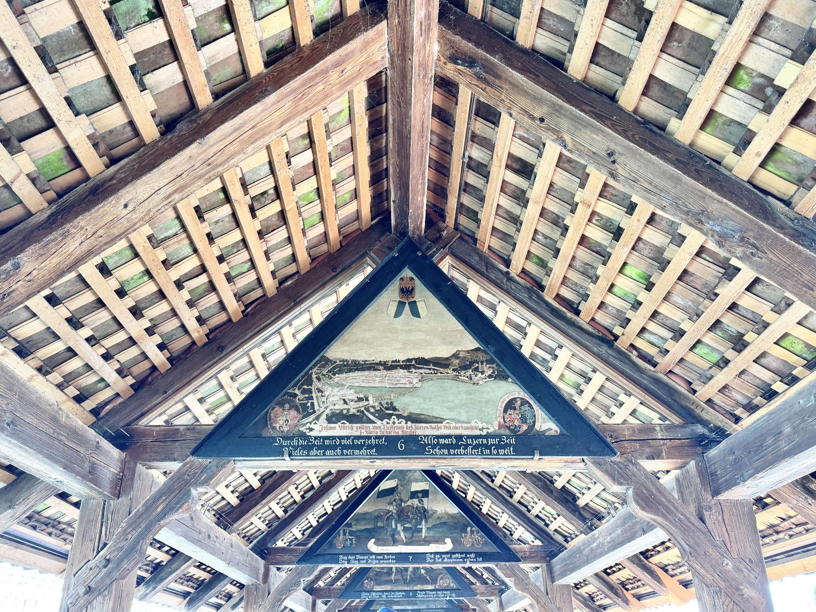 琉森一日遊|置身人間仙境,流連於舊城景點與湖畔風光 - 第8張圖 琉森景點地圖 一日遊 卡貝爾橋 Kapellbrücke