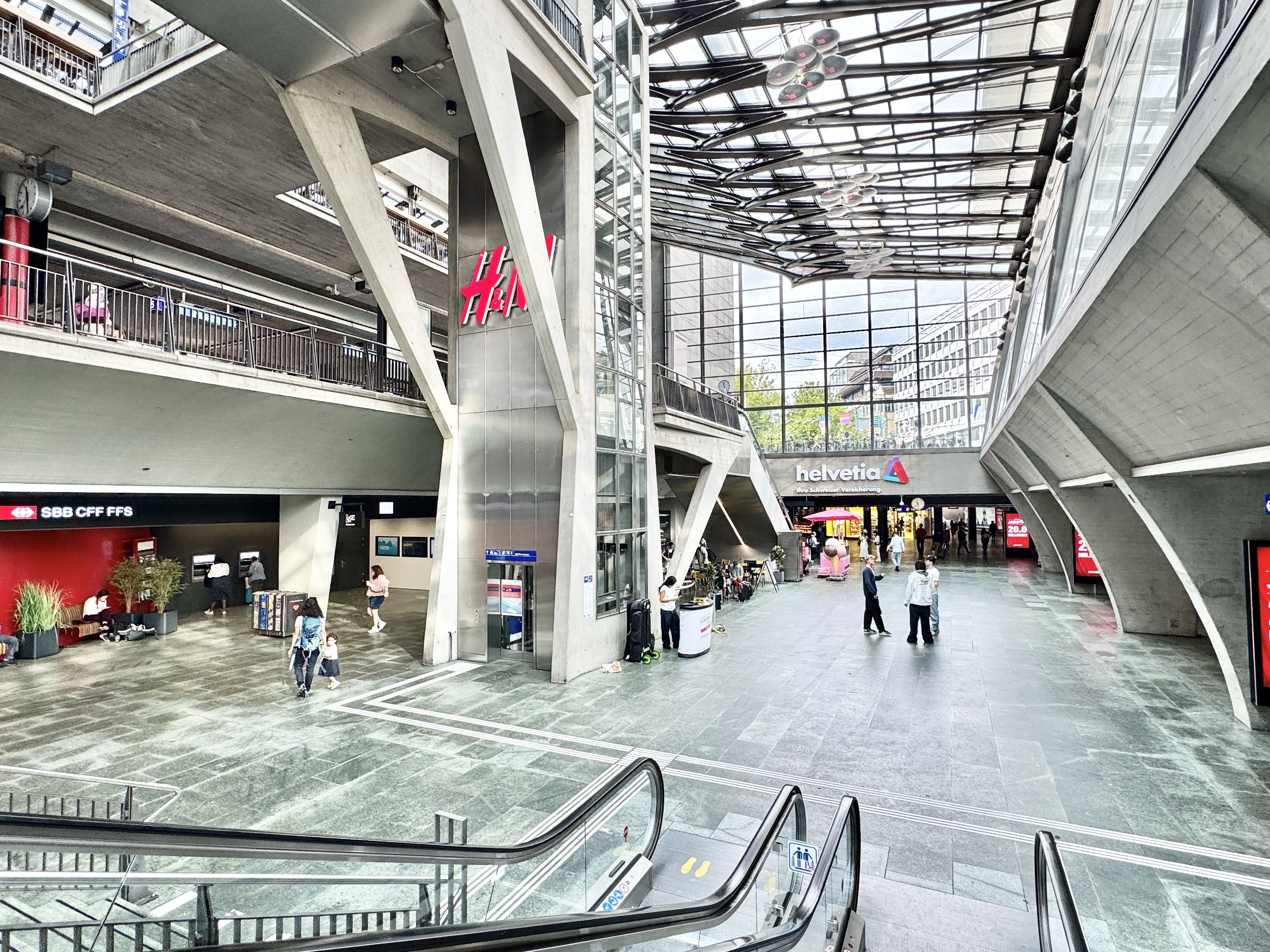 琉森一日遊|置身人間仙境,流連於舊城景點與湖畔風光 - 第3張圖 蘇黎世 琉森 火車 琉森一日遊