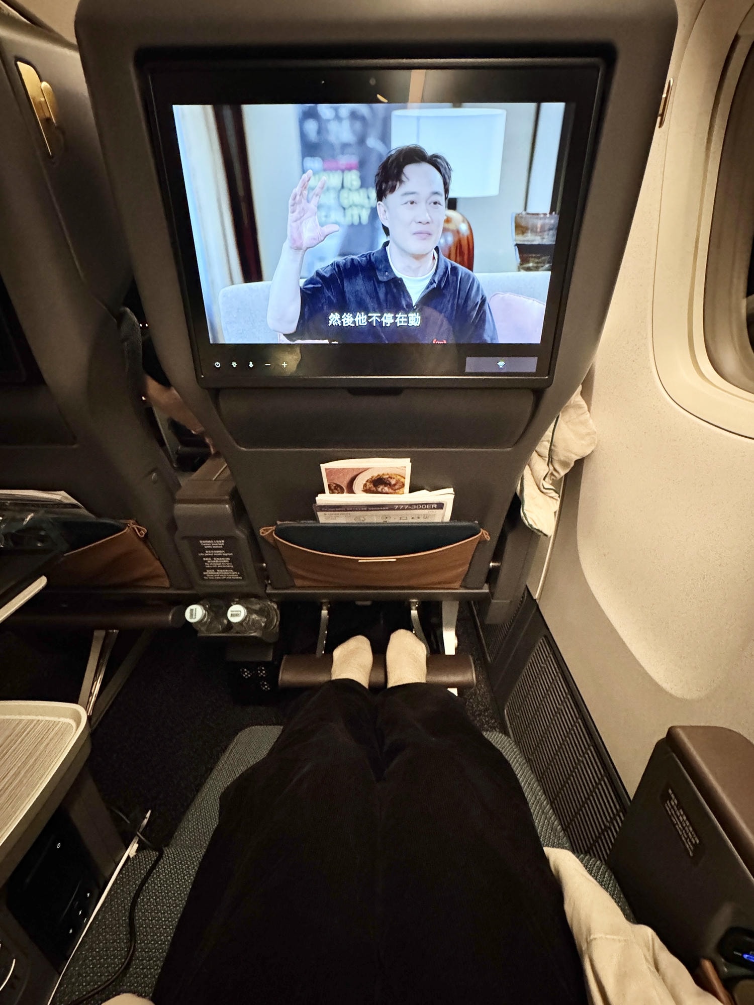 國泰航空特選經濟艙|CX233香港(HKG)-米蘭(MXP)波音777-300ER飛行紀錄 - 第10張圖 cx233 飛行時間 米蘭 香港 HKG MXP 特選經濟艙