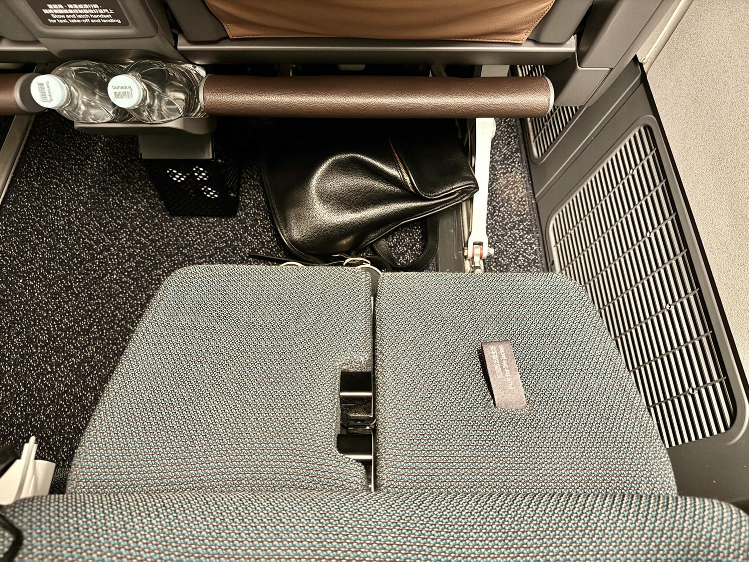 國泰航空特選經濟艙|CX233香港(HKG)-米蘭(MXP)波音777-300ER飛行紀錄 - 第9張圖 cx233 飛行時間 米蘭 香港 HKG MXP